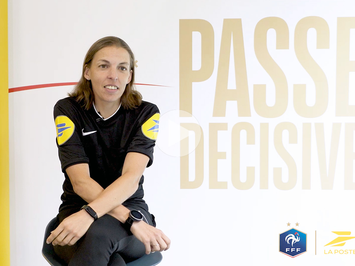 Stéphanie Frappart, arbitre internationale de football Passion à haut